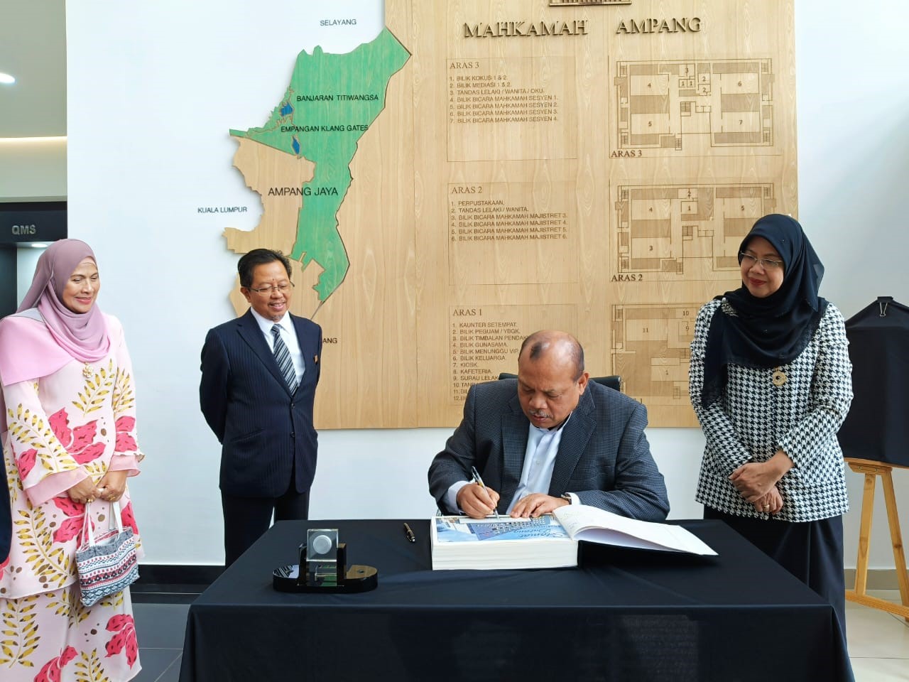 MESYUARAT HAKIM PENGURUS