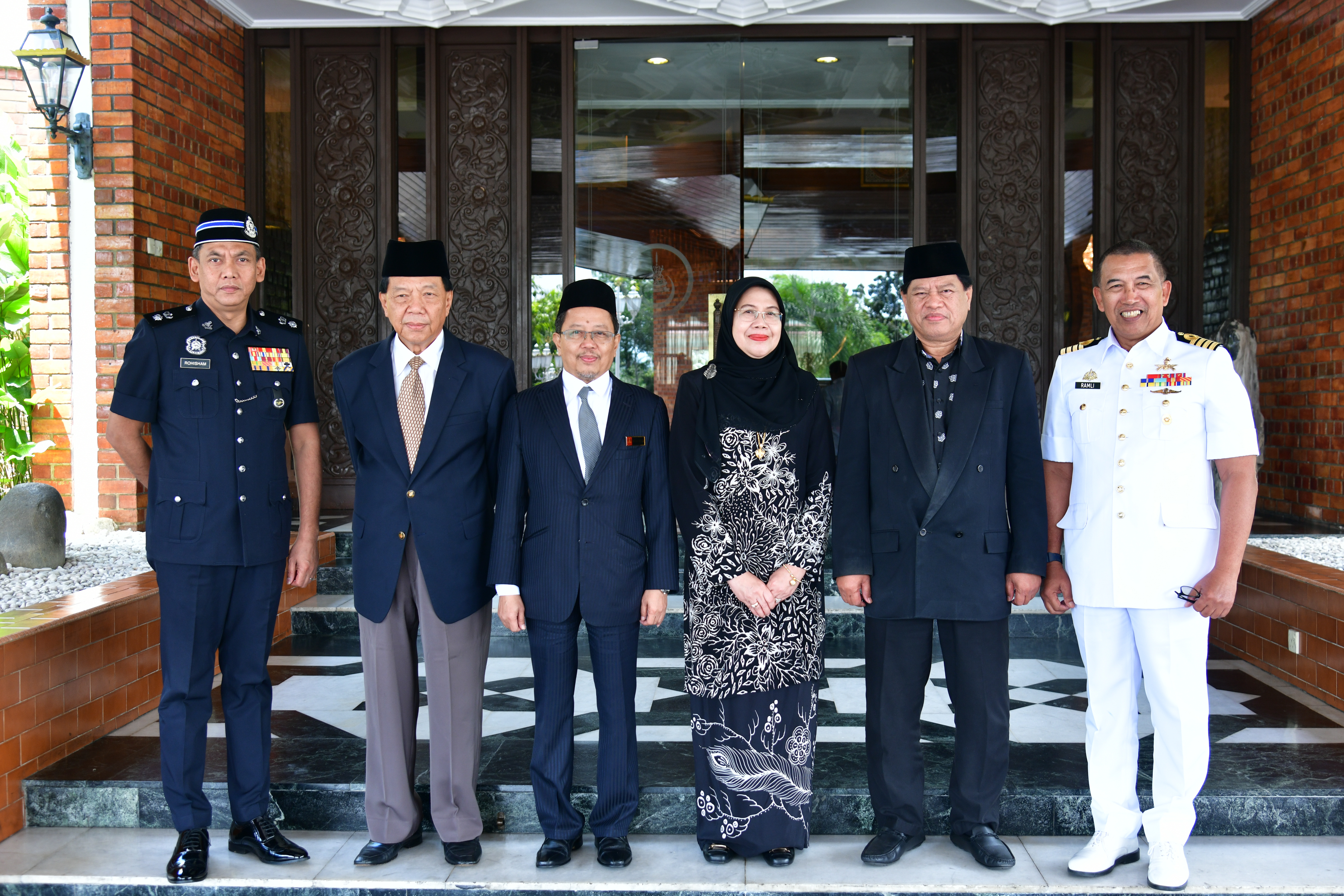 KUNJUNGAN HORMAT MENGHADAP KEBAWAH DYMM SULTAN SELANGOR