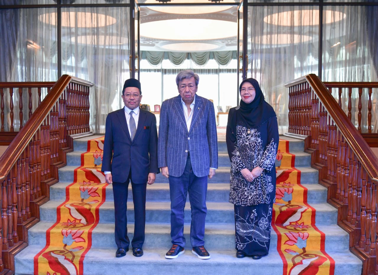 KUNJUNGAN HORMAT MENGHADAP KEBAWAH DYMM SULTAN SELANGOR